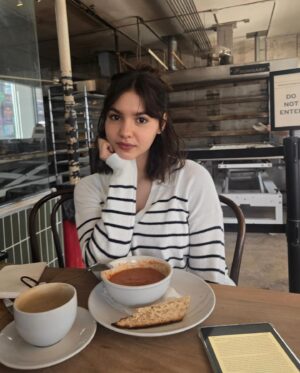 Samantha Lorraine Instagram - 🍅