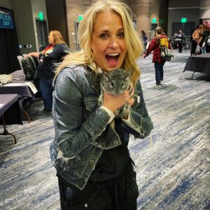 Samantha Smith Instagram - Sometimes you get to meet a chinchilla. 
And then SOMEtimes you meet a chinchilla with your same name

#SPNSF