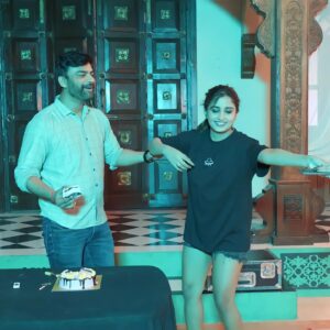 Sambhabana Mohanty Instagram - Birthdays at @studiolsd_ be like : 👆
Thank you one and all for giving such a beautiful start to my year 😘