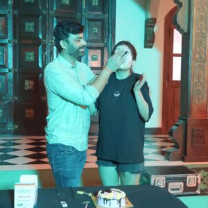 Sambhabana Mohanty Instagram - Birthdays at @studiolsd_ be like : 👆
Thank you one and all for giving such a beautiful start to my year 😘