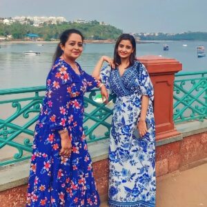 Sambhabana Mohanty Instagram - To 
The one I treasure the most in my life 💜
My guiding light, my safe haven, you've given me so so much.. I don't know if I'd be able to give back  even a part of what all you've done for me.
Thank you for everything, thank you for being you.
So,
HAPPY BIRTHDAY BEAUTIFUL. 
Stay healthy and happy Maa. I love you ❤️
And I miss you, lots and lots. 

From : 
The best thing that ever happened to you 😜

@snigdha_bose_mohanty