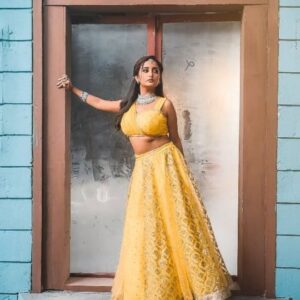 Sambhabana Mohanty Instagram - Art... And the artist 🎨📸🫣

#radhamohandamini #yellowaesthetic
