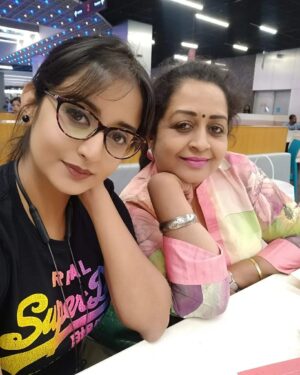 Sambhabana Mohanty Instagram - Dear Maa,
For all the things my hands have held the best by far is you.Your very existence makes my world brighter.You may have outgrown my lap but you will never outgrow my heart.When I see you today I find a complete woman in you and that makes me so happy and content.There are too many people around us but too few human beings...And you are one of them.I love you my "daughter" more than I have ever found words to say.You are the most precious gift that God has given me.
HAPPY BIRTHDAY MY ANGEL...STAY BLESSED AND HAPPY ALWAYS...ACHIEVE WHAT YOU HAVE ALWAYS WANTED TO AND FLY UP IN THE SKY...LOADS OF LOVE AND GOOD WISHES...MUAAAAHHH ❤️💞

MUMMY