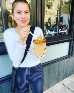 Sami Gayle Instagram - Grahams for the gram 🍁