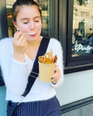 Sami Gayle Instagram - Grahams for the gram 🍁