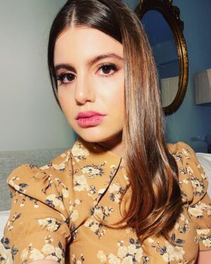 Sami Gayle Instagram - Glam Cam

💄: @ashleeglazer 
💇‍♀️: @incraigible_hair