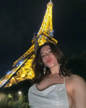 Samira Schoffel Instagram - I miss you Paris and all the amazing people I have met there. Hope to see you soon! Je t’aime! 🇫🇷✨❤️🥐

#ad