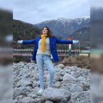Sampurna Lahiri Instagram - Go where you feel most alive 🦋 . #nature #beauty #mountains #river #freshair #feelgood #goodvibes #mood #freedom #positivevibes #love