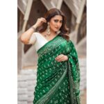 Sampurna Lahiri Instagram - শুভ নববর্ষ ১৪৩১ . Photography - @sayantan_dutta_photography Makeup - @sahababusona @popi_banerjee Hair - @tanoya24 Styling - @rinkikhatoon Wardrobe - @alora_by_anindita . #newyear #bengali #festival #culture #tradition #celebration #happiness #positivevibes #blessings #love