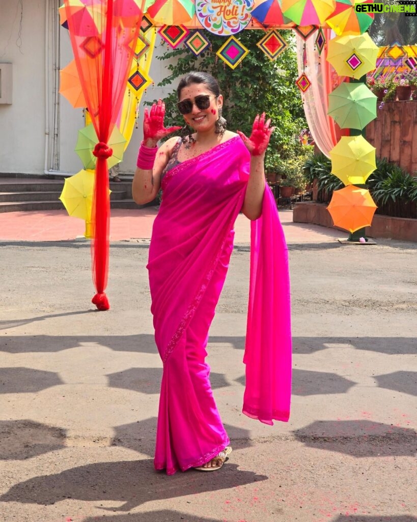 Sampurna Lahiri Instagram - Happy Holi ❤️💙💛🧡💚💖 . . #holi #colours #colourful #festival #love #positivity #goodvibes #fun #laugh #happiness #joy