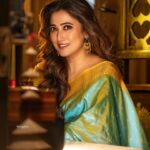 Sampurna Lahiri Instagram - Be easy to love, hard to break and impossible to forget 💫💚 . @sayantan_dutta_photography @sahababusona @rinkikhatoon @ginni_love21 @the_textile_tale @anjalijewellersbharat @aajkaal.in @sourabh181707 . #shoot #ethnic #indianwear #saree #sareelove #mood #love #selflove #beauty #feelgood #positivevibes