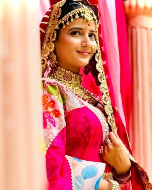 Samridhi Shukla Instagram - Aapki rajasthani bindani ❤️
