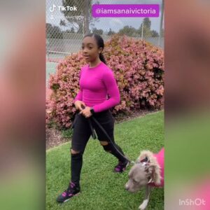 Sanai Victoria Instagram - Meet the crew..... 👋🏽😜 .
.
.
#fullhousechallenge #stayhomechallenge #fullhouse #stayhome #viral #viralvideos #explore #explorepage #quarentine #quarentinelife #younghollywood #keepingbusy #unity #sendinglove #sanaivictoria 👋🏽🙋🏽‍♀️❤️❤️❤️🥰💋