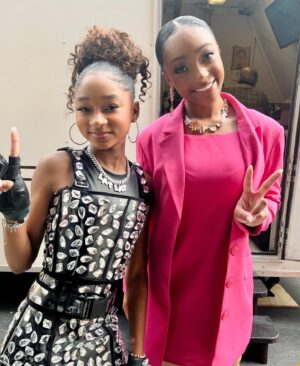 Sanai Victoria Instagram - Tune in tonight at 7pm to see me as Jasmine along with the phenomenal cast in the special Hour-Long season 2 premiere of @nickthatgirllaylay on @nickelodeon !
.
.
.

#ThatGirlLayLay #nickelodeon #nickthatgirllaylay #willpackerproductions #a3artistsagency #eleven7artistmanagement #sanaivictoria 🎬