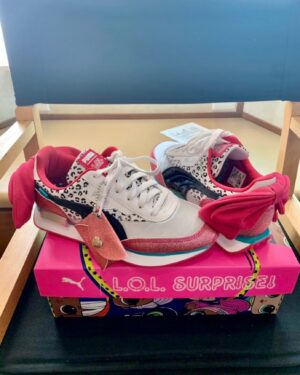 Sanai Victoria Instagram - Feeling excited.... The new Puma and LOL Surprise collection is here! @puma @lolsurprise 🤩✨✨
.
.
.
#grateful #blessed #puma #lolsurprise #lolsurprisepuma #onset #explorepage #explore #sendingpositivevibes #thankfultuesday #picoftheday #instadaily #ootd #ootdfashion #happyholidays 👟💖💕✨💫Swipe 👈🏽