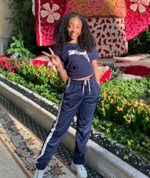 Sanai Victoria Instagram - Mini vacay, to celebrate great news! 🎉
.
.
Any weekend plans❓❓
.
.
#bellagio #bellagiolasvegas #bellagioconservatory #ootd #ootdfashion #puma #pumaxselena #selenagomez #explorepage #explore #instadaily #picoftheday #minivacay #lasvegas #greatnews #grateful #blessed #sanaivictoria ❤️😆🥰💋✌🏽Swipe👈🏽