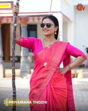 Sandra Babu Instagram - Festive vibes 😍

பிரியமான தோழி | திங்கள் - சனி | 1 PM

#SunTV #PriyamanaThozhi #PriyamanaThozhiOnSunTV #Serials #TamilSerials #SunDigital