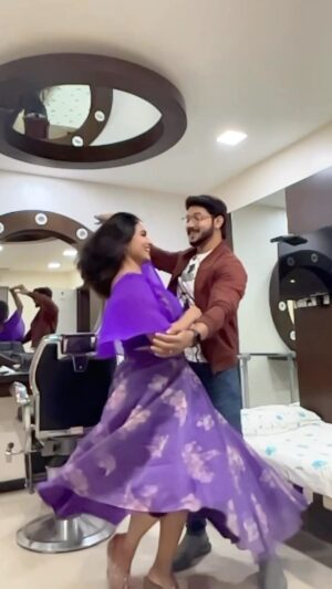 Sandra Babu Instagram - 💜
.
.
.
.

#adhira #adhi #priyamanathozhi #suntv #pavithra