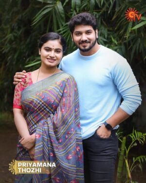 Sandra Babu Instagram - Adhi - Pavi 😍

பிரியமான தோழி | திங்கள் - சனி | 1 PM

#SunTV #PriyamanaThozhi #PriyamanaThozhiOnSunTV #Serials #TamilSerials #SunDigital