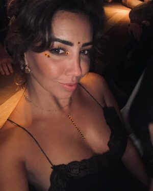 Sandra Cervera Instagram - ✨Vibrar en frecuencias bonitas… 

🎼🎺🎷🎹🎤 Amigos y Jazz… 

✨@fercoronado_ Estoy muy orgullosa de ti cariño! 🫶