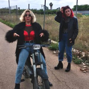 Sandra Cervera Instagram - Rodando una peli preciosa a tu lado toti @angelacervan Y @jordi_nu nos dirige con todo su amor… ❤️‍🔥🎬 Está siendo muy bonito equipo @valenciana.film
