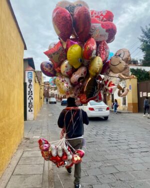 Sandra Cisneros Instagram - ¡Que viva el amor!