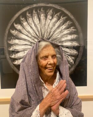 Sandra Cisneros Instagram - Feliz cumpleaños to the amazing Elena Poniatowska ❤️ Photo by me!
