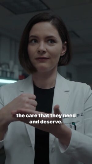 Sandra Mae Frank Instagram - Who’s ready for the resistance of #NewAmsterdam new episode tonight?! 

10/9c on #NBC 💙

#DamFam #TeamWilder #DrWilder #Resistance #NewEpsiode #WeAreBack


A group of doctors, Bloom, Iggy, Reynolds, and Wilder with Ben in the morgue, which is mostly empty with a silver background. Discussing to form the resistance.