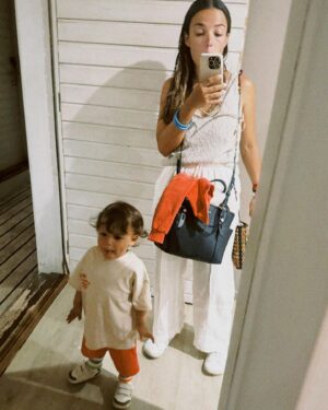 Sandra Silva Instagram - Vasco, o meu sonho tornado realidade. O mais importante da minha vida. Amo-te filho e apesar de não ter acordado colada a ti como queria, estou doida por te esborrachar hoje 🥹 FELIZ DIA A TODAS AS MÃES 🤍 As de sangue, as de coração, as de colo vazio, as de esperança. E a todas as filhas e filhos que neste dia também estão com o coração mais apertado. Ser mãe é ser amor, mesmo que seja por uma vontade que ainda não se concretizou. Um abraço ✨