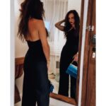 Sandra Nováková Instagram - 🖤💙 #blackandblue #ootd #ootdstyle #fashion #style #moment #dinnerdress #longhair
