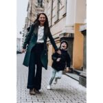 Sandra Nováková Instagram - “Maminkooo můj mozek je rozdělen do několika částí: totální blázen, roztomilý andílek, démon, Einstein, zoolog, botanik, akvarista, formikarista a miminko. Jo a ještě jedna část! Trochu i dospělý.” #mavtomjasno #vikdoje