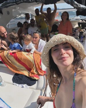 Sanem Bahçekapılı Instagram - Kendine iyi bak Göcek Böcek. Yine geliriz geliriz. 🌝
