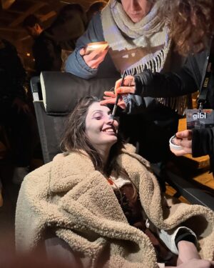 Sanem Bahçekapılı Instagram - Zatürre olmama rağmen sergilediğim o performansa yılın kadın oyuncusu ödülü gelir diyorum… 🚬