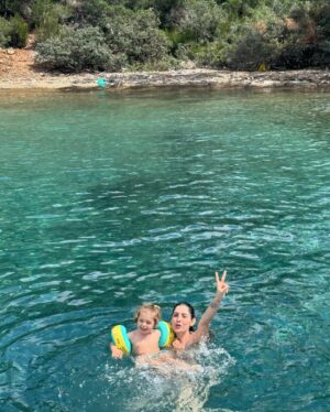 Sanem Bahçekapılı Instagram - Yaz, senciyiz senci 💘