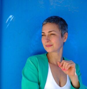 Sanem Çelik Instagram - Mevlana ne güzel demiş : "Dün zekiydim, dünyayı değiştirmek isterdim. Ama bugün akıllıyım, kendimi değiştiriyorum" 😉
