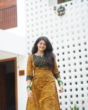 Sangeerthana Vipin Instagram - A smile is a curve that sets everything straight😊
📸 @suhail_choyi_photography 
👗 @srishty.in 

#instagram #instagood #instalike #instafashion #sangeerthanavipin