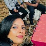Sangeeta Krishnasamy Instagram - Throwback to #daulat the movie! #behindthescenes @imranbsheik @superctna @jalaludinhassan @vanidah_imran @tonyeusoff p/s never trust me with taking wefies 😂