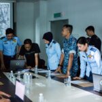 Sangeeta Krishnasamy Instagram - Airforce #selagibernyawa is now on @netflixmy @mzulkarnainazhar @multimedia_entertainment, jadi kita belanja gambar bts la ye 😉