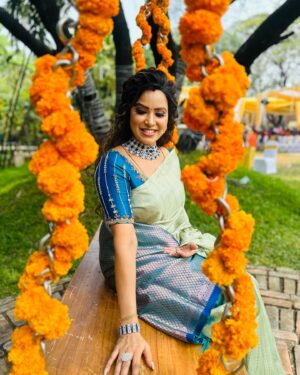 Sangeetha V Instagram - Blue is the only color which maintains its own character 🦋it always stay blue 💙💙💙wonderful jewelry from @fineshinejewels and designer by Sridevi designer from Coimbatore