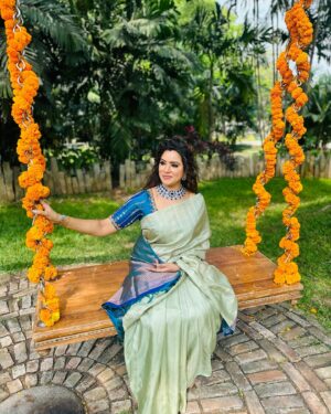 Sangeetha V Instagram - Blue is the only color which maintains its own character 🦋it always stay blue 💙💙💙wonderful jewelry from @fineshinejewels and designer by Sridevi designer from Coimbatore