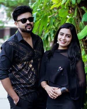 Sangeetha sai Instagram - பெண்மை எழுதும் கண்மை நிறமே....
#azhar#sangeetha#besties#instalove#reelcreators#anchor#actor#suntv#vijaytv