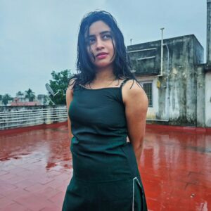 Sangeetha sai Instagram - நீ வரும்போது நான் மறைவேனா ⛈️⛈️⛈️⛈️