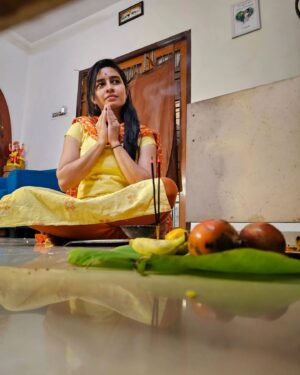 Sangeetha sai Instagram - Poojai done 🌻🌼💐🌺

#sangeetha
#navratrispecial 
#divineguidance