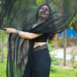 Sangeetha sai Instagram – சோலை மலர் ஒளியோ உனது
சுந்தரப்  புன்னகையோ 🖤🖤🖤

@@ashwin_sky_dancer 
@akash_av_0117
