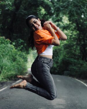 Saniya Babu Instagram - Travel makes me happy 😁❤️. Pic : @krishnakumar_k_s @nandu______rajeev