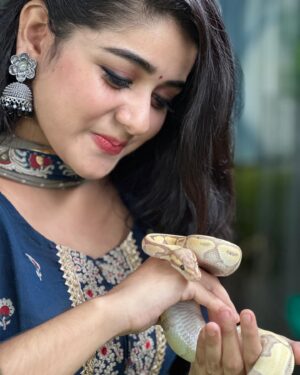 Saniya Babu Instagram - Earrings from : @mayilpeeli_jewels  BE ABLE TO LAUGH AT YOURSELF. YOU'LL LIVE LONGER AND HAPPIER❤️