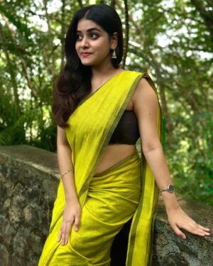 Saniya Babu Instagram - Aradhyaa😜🥰 saree drapping : @sareedrapesbymekha  pic : @nandu______rajeev