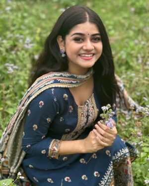Saniya Babu Instagram - Nothing you wear is more important than your smile.😁 @florals_womens_hub