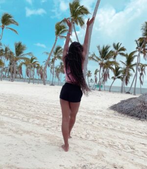 Saniyya Sidney Instagram - Seas the day.🐠