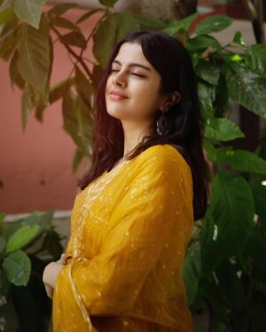 Sanjana Krishnamoorthy Instagram - 🌼

@vastara_thelabel 
@thatmadraskaran